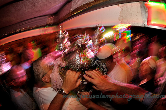 Hachnasat Sefer Torah Street Party 1